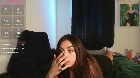 Snapshot of milaseren chatting on 06/13/26, 01:14 Mila online show from 06/13/26, 01:14