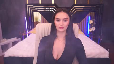 Snapshot of milashalovely chatting on 11/06/25, 02:29 Milasha online show from 11/06/25, 02:29