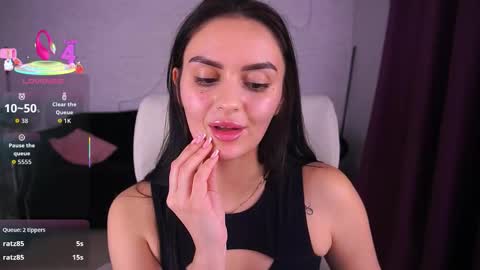 Snapshot of milashalovely chatting on 12/13/25, 11:21 Milasha online show from 12/13/25, 11:21