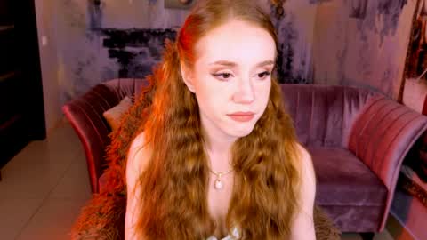 Snapshot of milasiren chatting on 05/26/26, 05:25 Mila online show from 05/26/26, 05:25