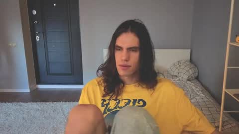 Mila online show from 05/22/26, 02:33