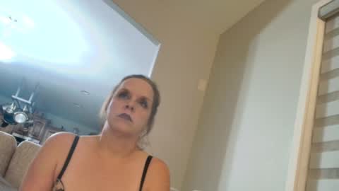 Snapshot of mildlymilf chatting on 09/14/25, 05:17 mildlymilf online show from 09/14/25, 05:17
