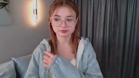 Snapshot of mildred_nelson_ chatting on 10/23/25, 06:02 Maria online show from 10/23/25, 06:02