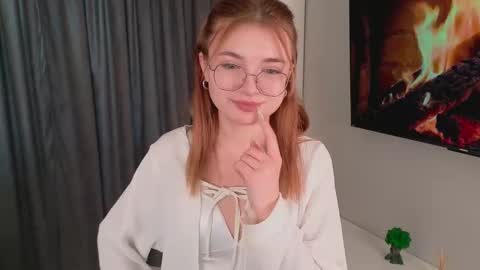 Snapshot of mildred_nelson_ chatting on 10/26/25, 06:08 Maria online show from 10/26/25, 06:08