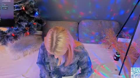 Mila online show from 12/30/24, 03:14