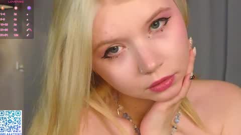 Mila online show from 01/19/25, 04:22