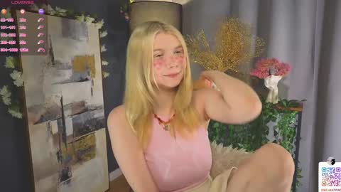 Mila online show from 02/11/25, 02:35