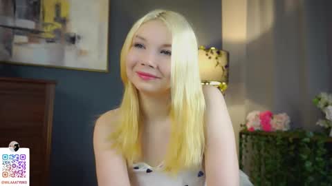 Mila online show from 03/02/25, 03:24