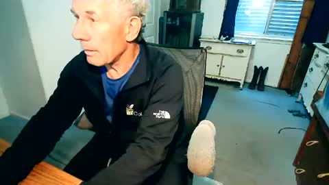 Milehi1958 online show from 06/15/26, 01:57
