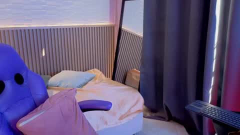 milena_lawson online show from 07/06/26, 12:57