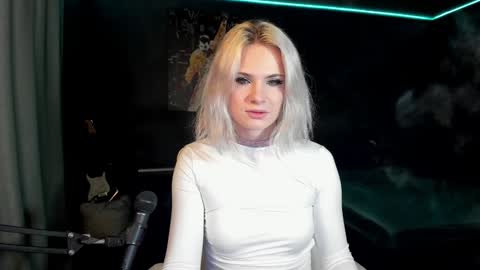 Milena online show from 01/13/25, 12:30