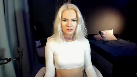Milena online show from 02/10/25, 03:46