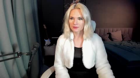 Milena online show from 02/22/25, 11:57