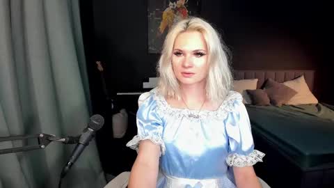 Milena online show from 03/01/25, 08:10