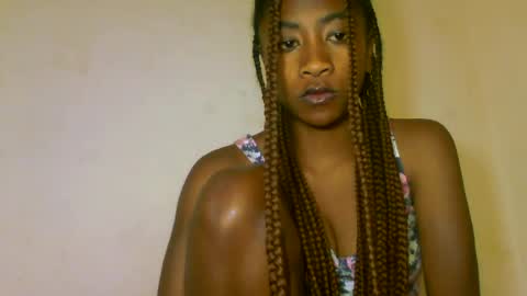 Snapshot of milennah chatting on 06/06/26, 10:53 milennah online show from 06/06/26, 10:53