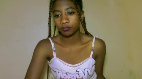 Snapshot of milennah chatting on 06/10/26, 11:20 milennah online show from 06/10/26, 11:20