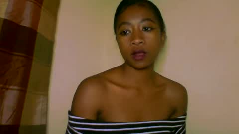 Snapshot of milennah chatting on 06/14/26, 09:00 milennah online show from 06/14/26, 09:00