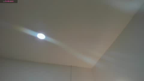 Snapshot of miley_jones_ chatting on 06/14/26, 03:52 miley jones online show from 06/14/26, 03:52