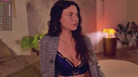 Miley online show from 11/25/25, 05:51