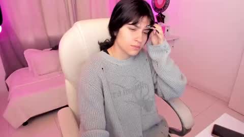  IEY EY  online show from 09/20/25, 11:33