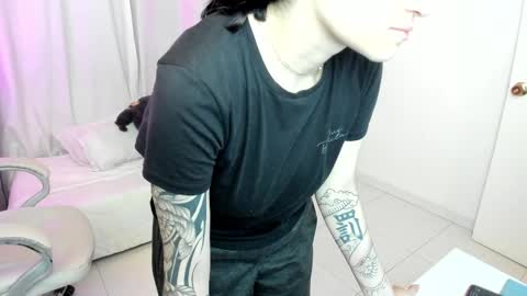  IEY EY  online show from 10/05/25, 04:22