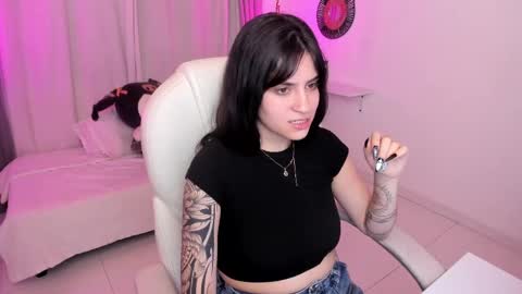  IEY EY  online show from 10/20/25, 03:07