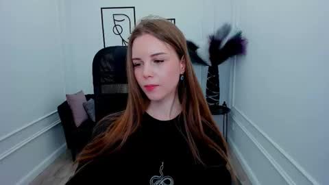 Snapshot of mileygloss chatting on 10/01/25, 05:13 mileygloss online show from 10/01/25, 05:13