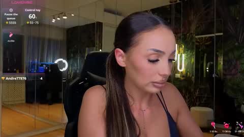 Snapshot of mileysin chatting on 12/14/25, 02:44 Miley Sin online show from 12/14/25, 02:44