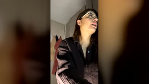 Snapshot of milf__pretty chatting on 05/31/26, 09:38 Melissa online show from 05/31/26, 09:38