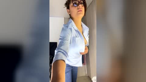 Snapshot of milf__pretty chatting on 06/02/26, 01:13 Melissa online show from 06/02/26, 01:13
