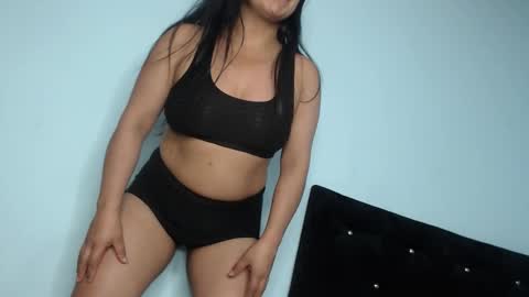 Snapshot of milf_anay_ chatting on 02/26/26, 04:44 Anay velez online show from 02/26/26, 04:44