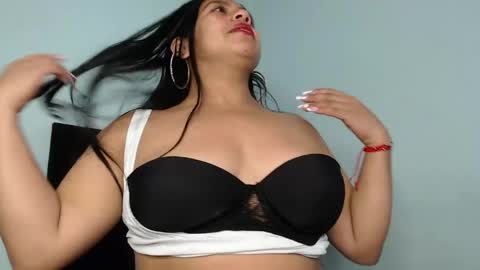Snapshot of milf_anay_ chatting on 06/04/26, 04:29 Anay velez online show from 06/04/26, 04:29