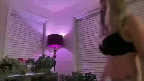 MIlf Goddess online show from 05/02/26, 03:55