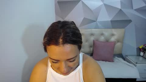 milf_hugeboobs online show from 11/19/25, 10:37