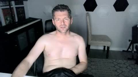 Snapshot of milf_hunter567 chatting on 10/25/25, 05:40 milf_hunter567 online show from 10/25/25, 05:40