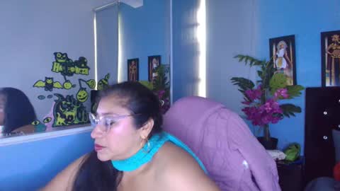 milf latinn online show from 10/16/25, 01:45