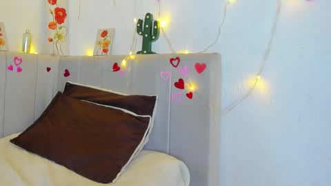 milf latinn online show from 10/21/25, 03:35