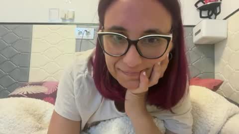 Snapshot of milfcodergirl chatting on 07/31/26, 07:02 Milf Coder Girl online show from 07/31/26, 07:02