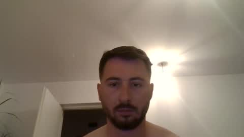 Snapshot of milfflover32 chatting on 09/21/25, 08:10 milfflover32 online show from 09/21/25, 08:10