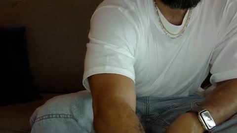 Snapshot of milfloverfl chatting on 12/06/24, 05:33 milfloverfl online show from 12/06/24, 05:33