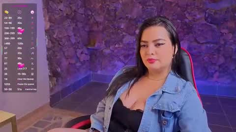 milfrosa_ online show from 11/18/25, 10:25