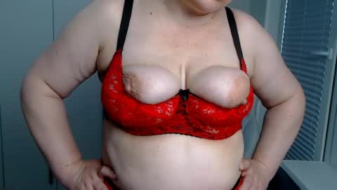 MilfScarlette online show from 07/22/26, 03:42