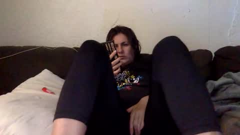 Snapshot of milfsfreaky69 chatting on 01/16/26, 04:00 BabygirlsFreaky online show from 01/16/26, 04:00