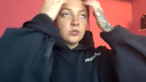 milfyymassa online show from 09/10/25, 02:55