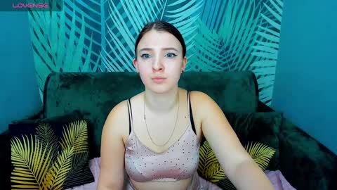 milinafox online show from 03/07/25, 05:51