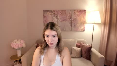 milinafox online show from 10/09/25, 01:36