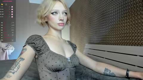 Snapshot of milinamarvelous chatting on 02/21/26, 04:13 Mila 3 aka Deepthroat World Champion online show from 02/21/26, 04:13