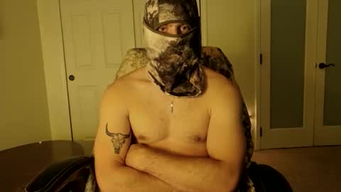 Snapshot of militaryfratboy chatting on 05/27/26, 06:43 militaryfratboy online show from 05/27/26, 06:43