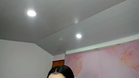 Snapshot of milk_candy16 chatting on 10/31/25, 11:39 S O F I A online show from 10/31/25, 11:39