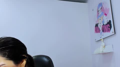 Snapshot of milk_candy16 chatting on 11/09/25, 11:08 S O F I A online show from 11/09/25, 11:08